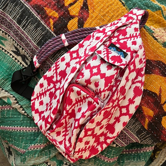 Kavu Bags Kavu Sling Bag Large Hardly Used Poshmark